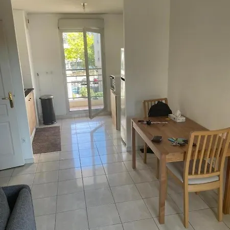 Superbe A Lyon8 Avec 2 Balcons Apartment