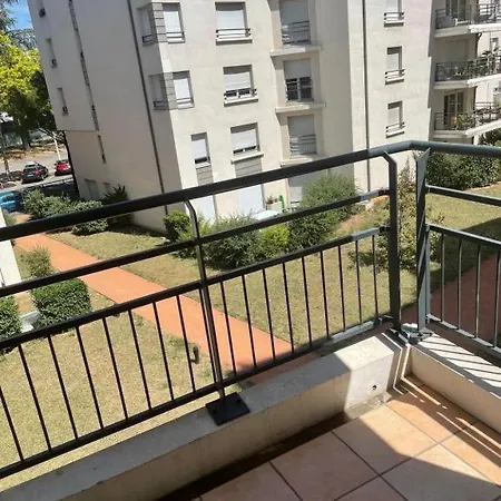 Apartment Superbe A Lyon8 Avec 2 Balcons