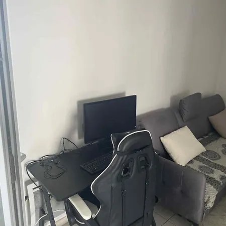 アパート Superbe A Lyon8 Avec 2 Balcons リヨン